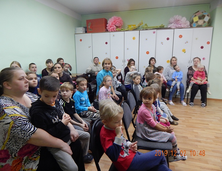 «От улыбки станет всем теплей»