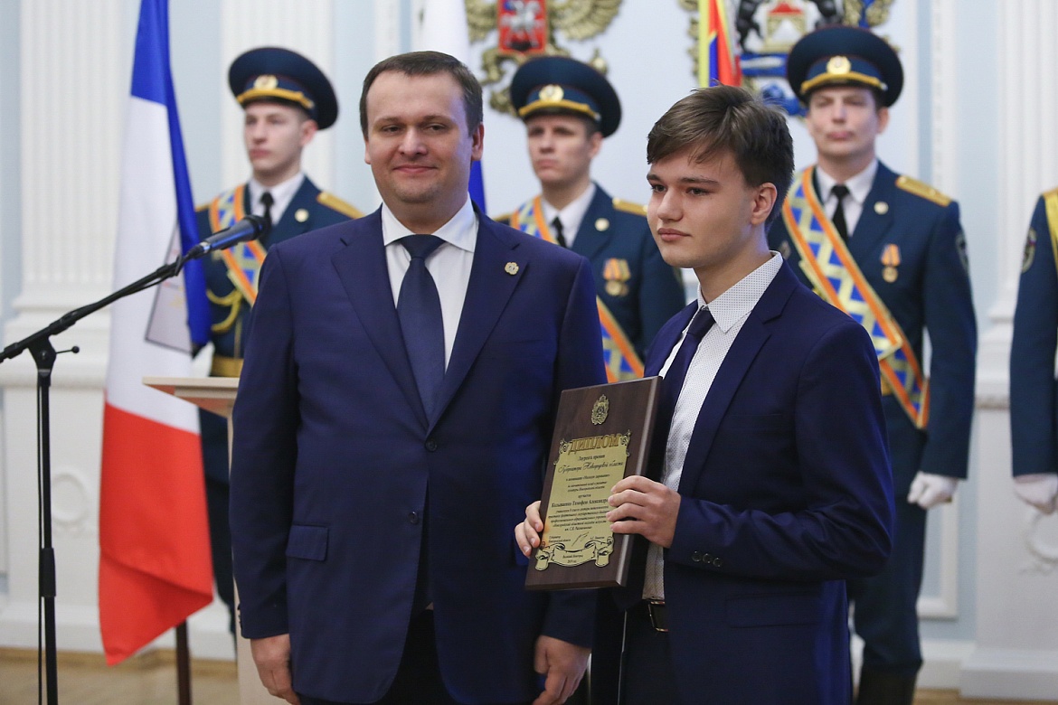 Поздравляем студента I курса специальности «фортепиано» Тимофея Колываенко