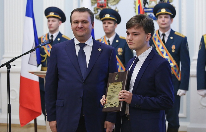Поздравляем студента I курса специальности «фортепиано» Тимофея Колываенко