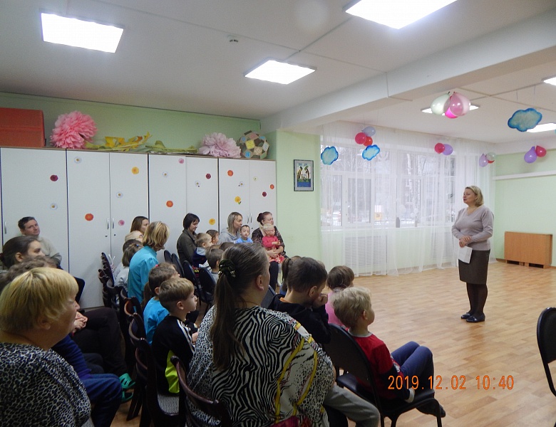 «От улыбки станет всем теплей»