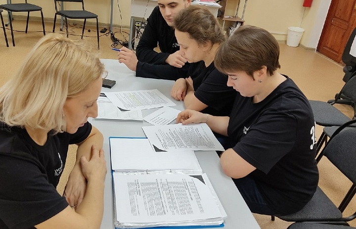 На площадке компетенции "Дизайн модной одежды и аксессуаров"