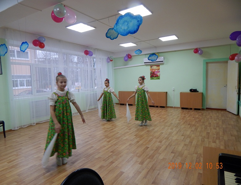 «От улыбки станет всем теплей»