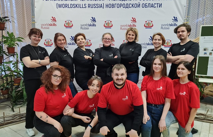 Идет первый день соревнований на площадке Преподавание музыки в школе