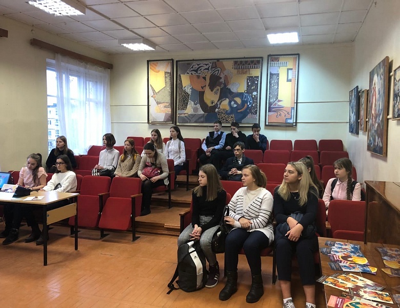  Сегодня в рамках "Деловой программы" IV регионального чемпионата «Молодые профессионалы» (WorldSkills Russia) колледж посетили обучающиеся 7-9 классов 