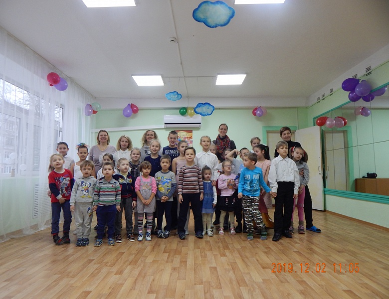 «От улыбки станет всем теплей»