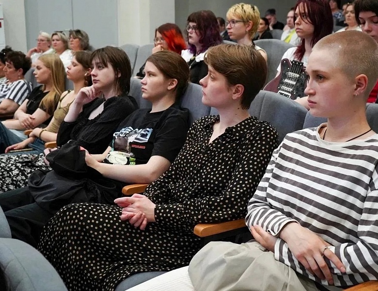 Искусство и карьера: встреча в Новгородском областном колледже искусств им. С.В. Рахманинова