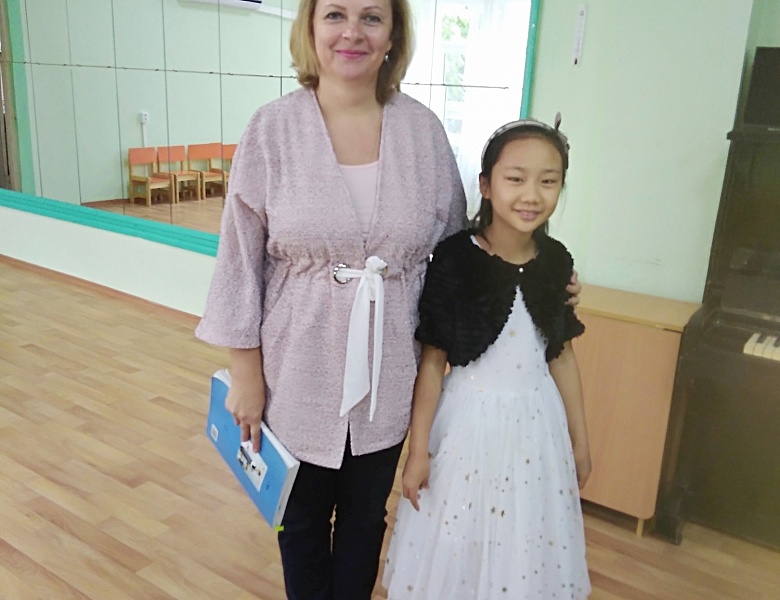 Учащиеся Детской школы искусств выступили с благотворительным концертом